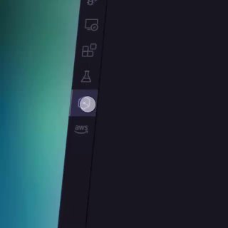 Скриншот боковой панели IDE с иконкой AWS и выделенной кнопкой расширения — иллюстрация интеграции Amazon Q в среду разработки.