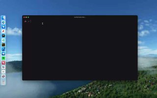 Скриншот: тёмное окно терминала на рабочем столе macOS с док‑панелью слева и фоновым пейзажем, иллюстрация запуска Pake.