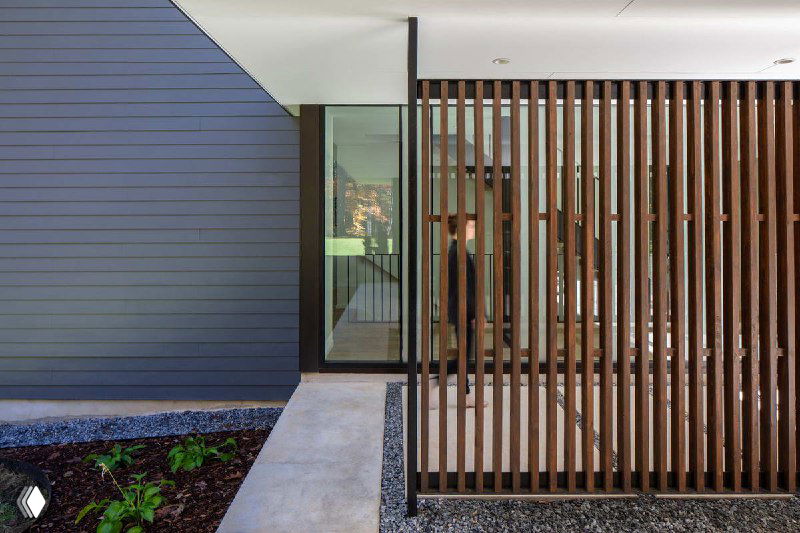 Балясина MixDeck — перегородка из ДПК (венге)