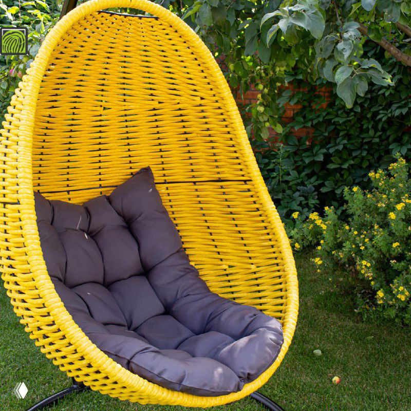 Плетёные кресла‑коконы из полимерной лозы