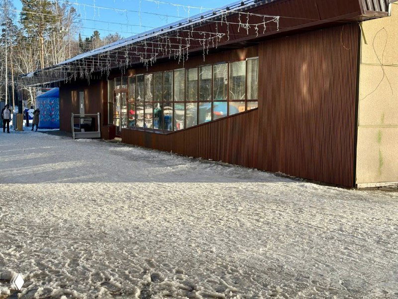 Фасад ресторана «Танай» — брусковые панели из ДПК