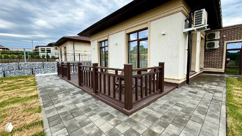 Новый объект: терраса в коричневом оттенке