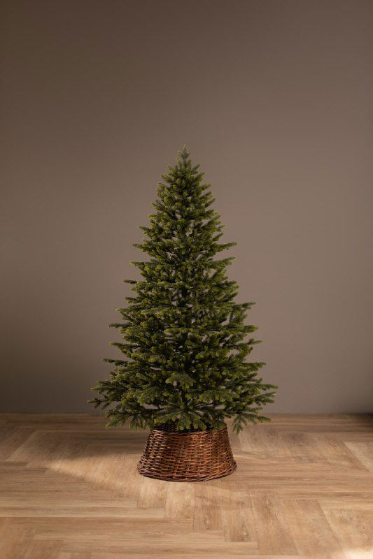 Наш хит – ёлка «Люблинская»