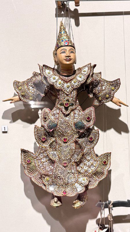 Люди, куклы, маски. Театр Дальнего Востока и Юго-Восточной Азии