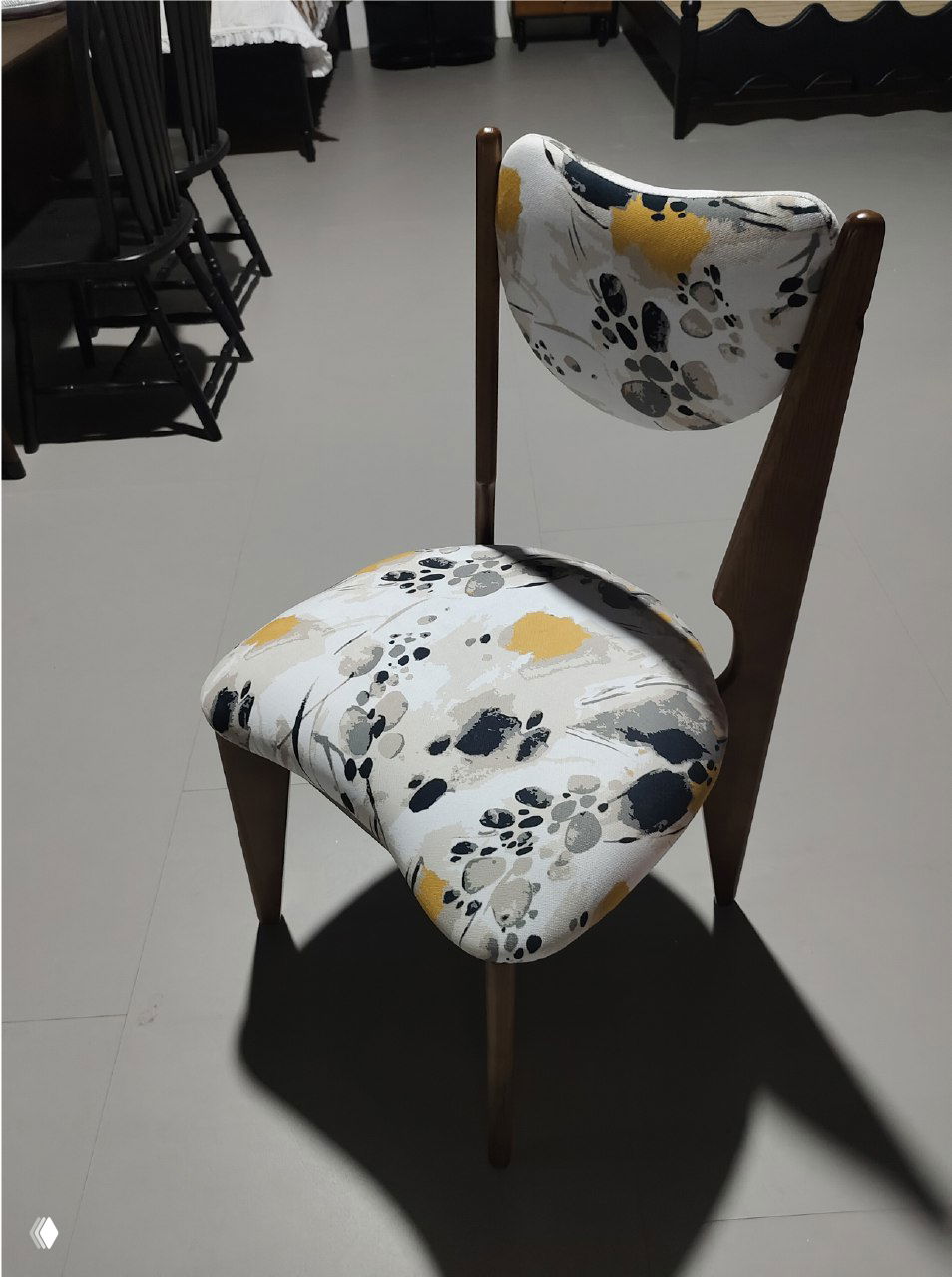 Стул из массива ясеня — натуральная роскошь