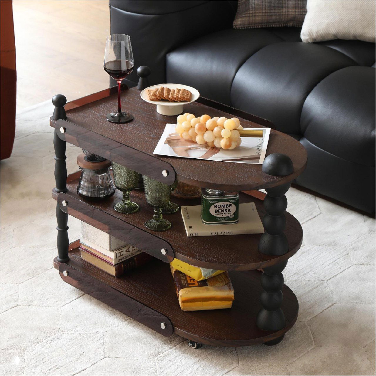 Сервировочный столик из массива дуба