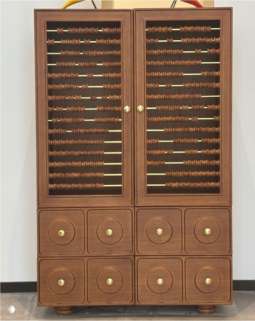 Шкаф из массива ясеня — натуральная роскошь