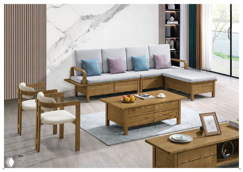 Угловой диван и журнальный столик из массива ясеня в интерьере с естественным освещением, показывающие сочетание дерева и текстиля в современном дизайне.