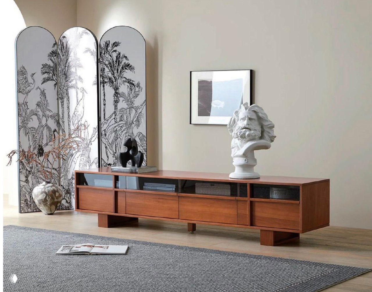 Тумба под ТВ из ясеня — стиль и надежность