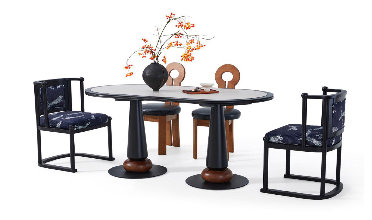 Стол из ясеня – натуральная красота и надежность