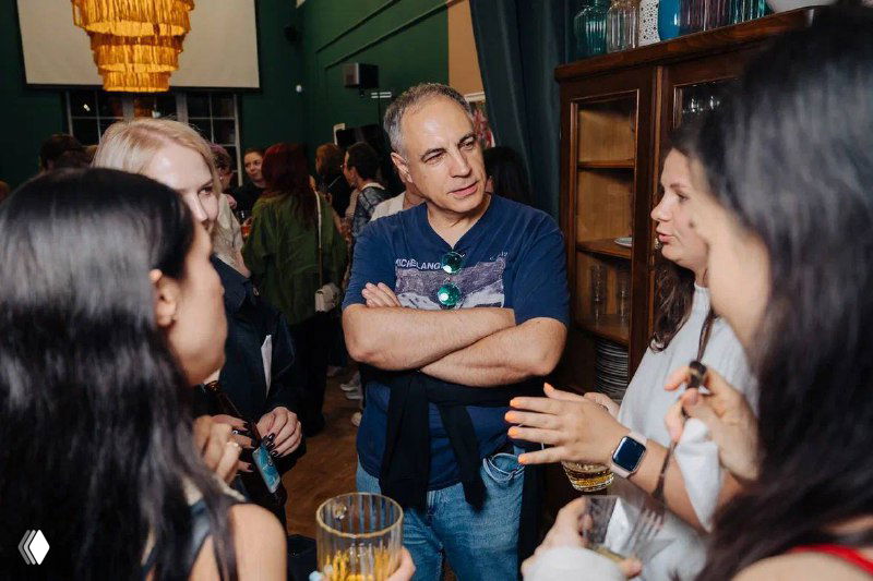 Как легко завести разговор с незнакомым человеком?