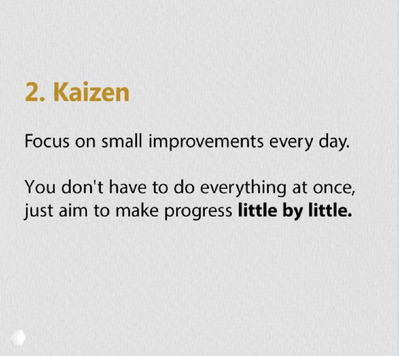 Слайд с заголовком «Kaizen»: совет фокусироваться на небольших ежедневных улучшениях; бежевый фон, текст подчёркивает постепенный прогресс.