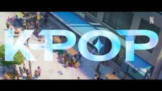 Промо-кадр с крупной надписью KPOP и аншлагом людей на площади — иллюстрация мультфильма про кей‑поп‑охотниц на демонов.