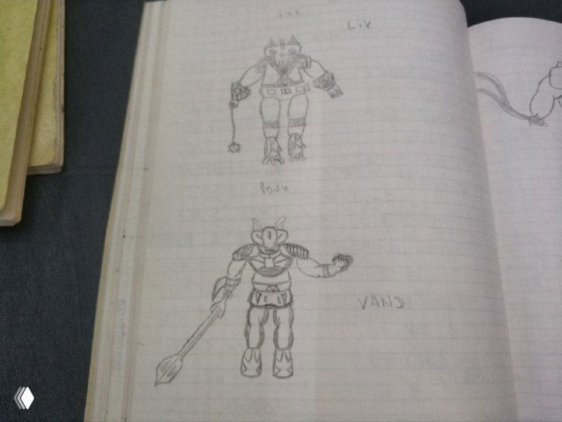 Страничка тетради с карандашными набросками персонажей-робозверей: несколько эскизов в полный рост, заметки и подписи рядом с рисунками.