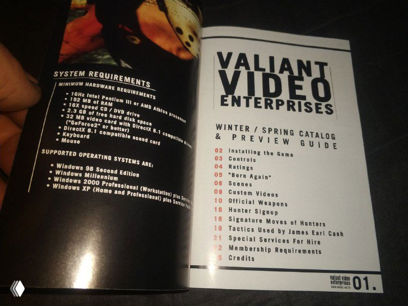 Фрагмент стилизованного мануала и титульная страница каталога Valiant Video Enterprises, прилагающегося к изданию Manhunt.