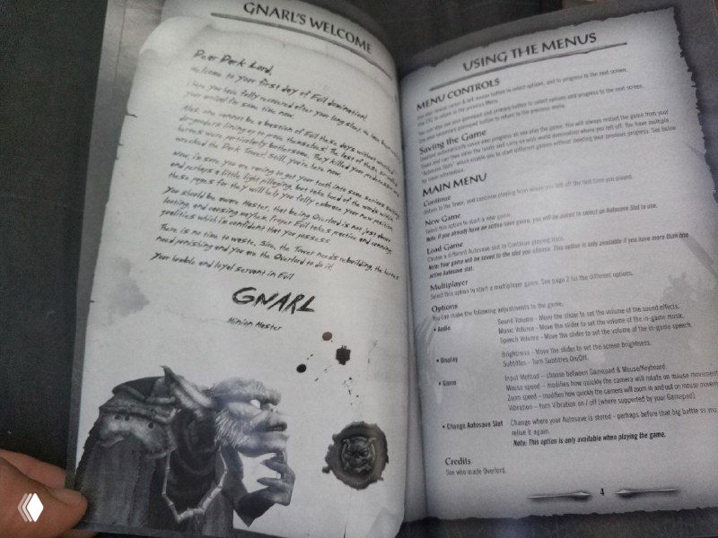 Страницы мануала Overlord с гноллом и текстовыми разделами меню, черно‑белые иллюстрации и описания игровые элементы.