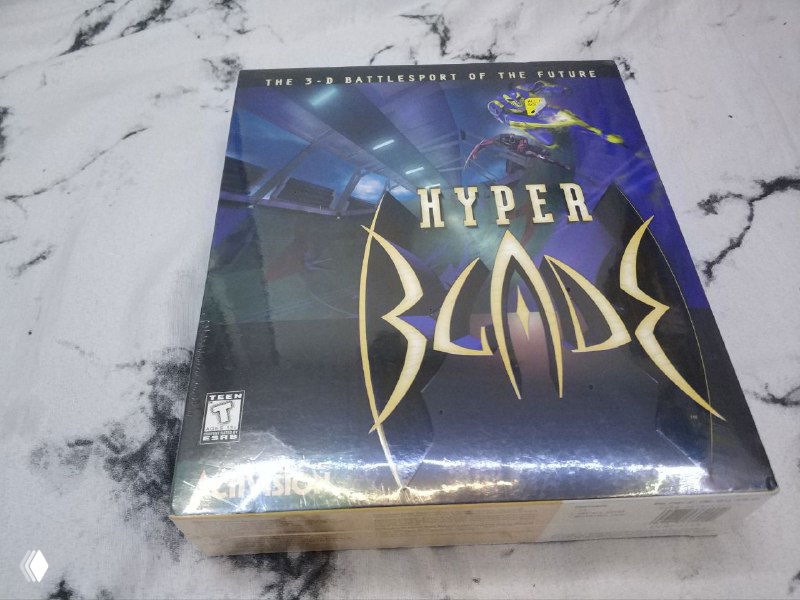 Продолжаю забивать полку битч-боксами.