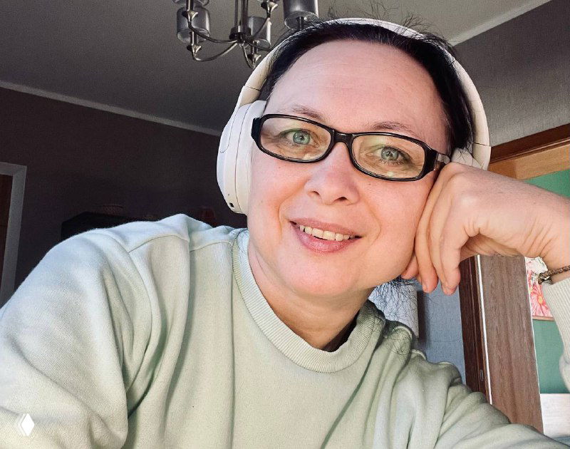 У меня 4 ежедневника и 3 блокнота для записей.