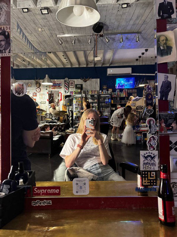 Так. Что я делала в самарском барбершопе вечером?