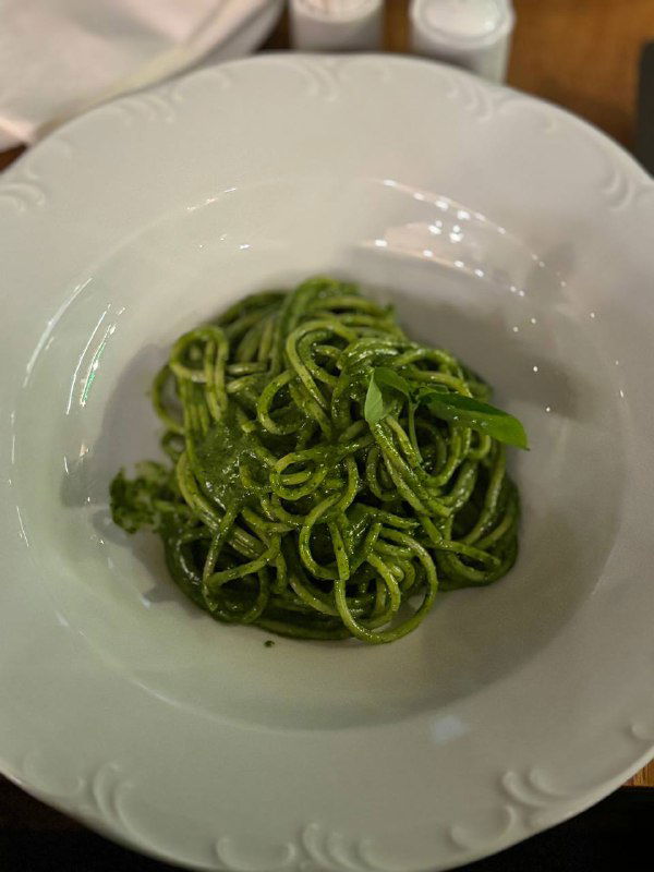 Спагетти с песто в «Пробке» на Цветном