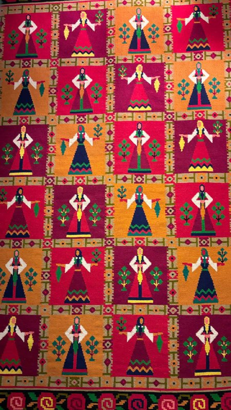 Ковер историй в Музее декоративного искусства