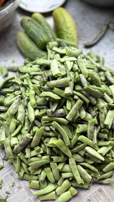 Уехала в деревню