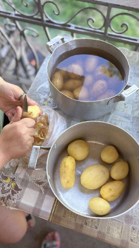 Шашлычок, картошка и почти хоровац
