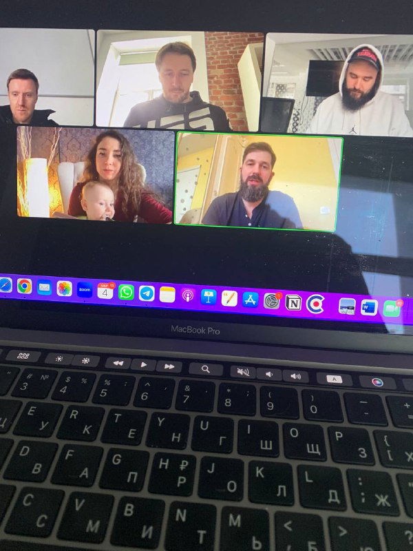 Встреча предпринимательской форум‑группы: личное и наличное