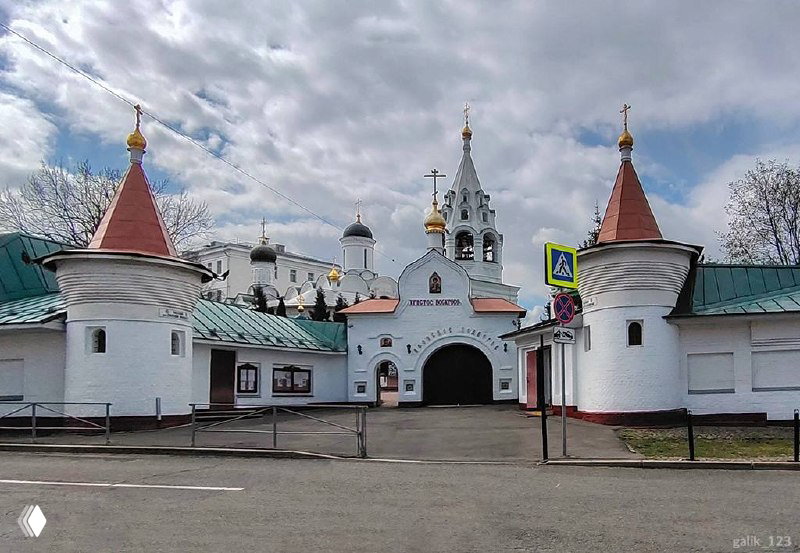 Ночная Литургия по афонскому уставу в Москве