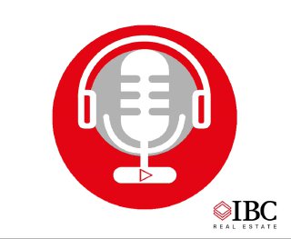 Логотип с микрофоном в красном круге и подписью IBC Real Estate — иллюстрация к комментарию о приостановке работы магазинов люксовых брендов.