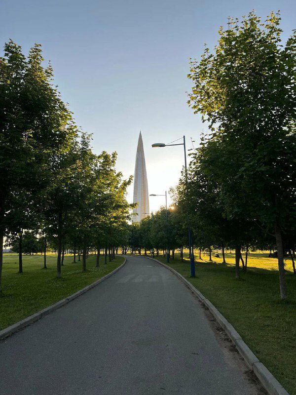 Идём гулять по набережным