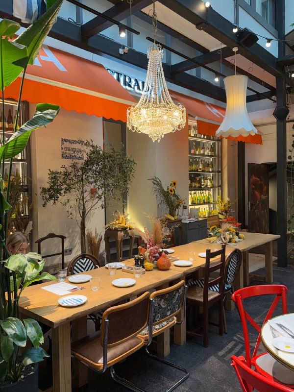 Идём на ужин в итальянский дворик