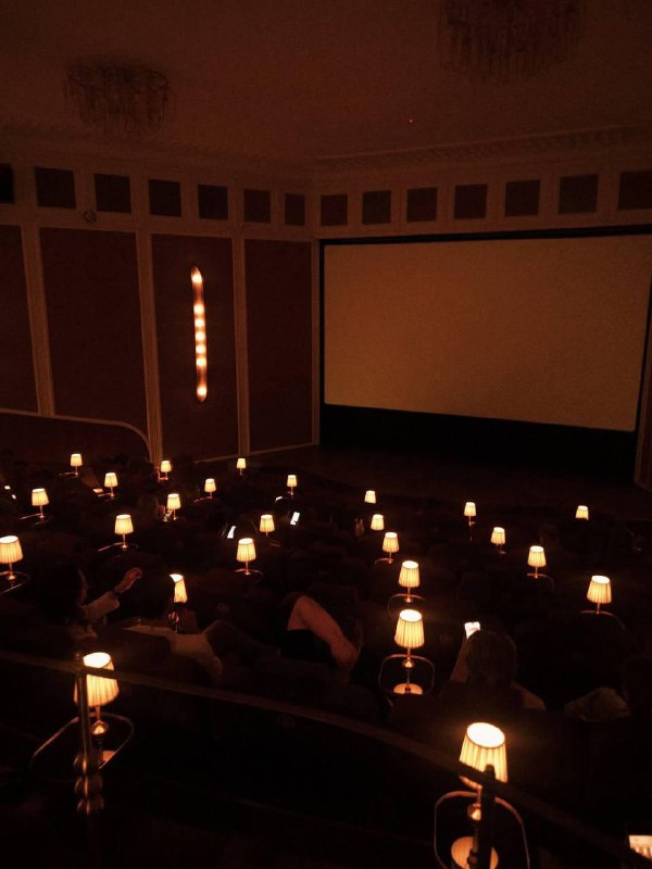 Идём в роскошный кинотеатр