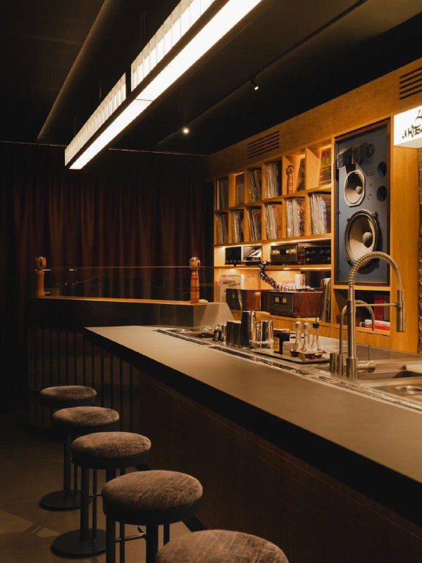 Идём за винилом