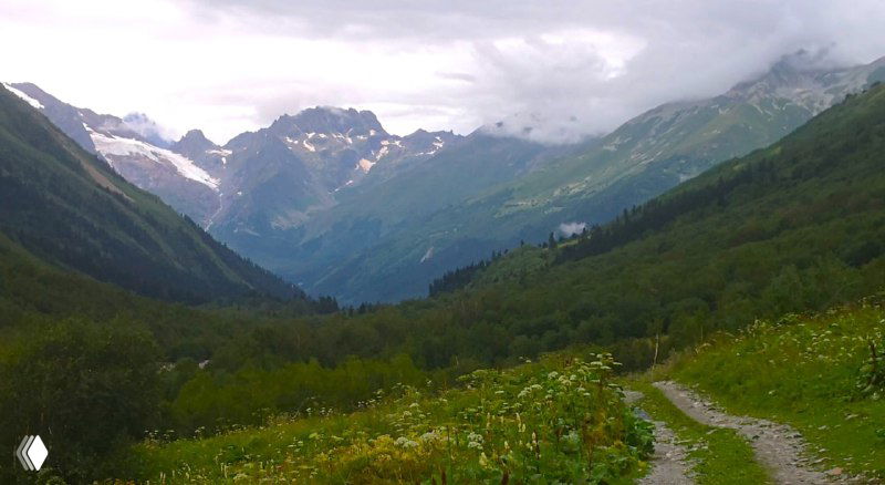 Домбай - прогулка по ущельям Домбай-Ульген и Птыш