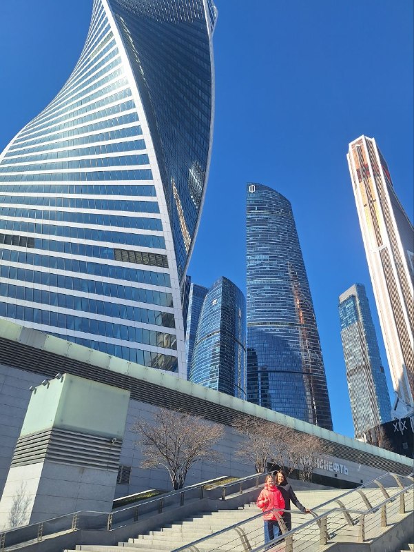 Выставка «Путешествие по России»