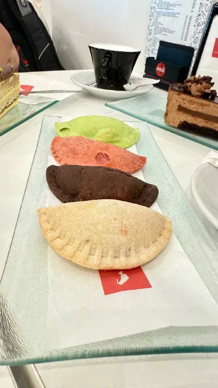 А сегодня мы дегустируем пельмееешки!