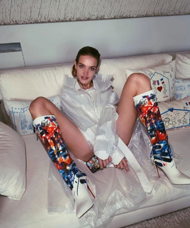 Раздвинуть ноги и продать сапоги