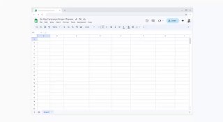 Скриншот интерфейса Google Sheets: пустая таблица в окне браузера с панелью инструментов, иллюстрация функции Gemini.
