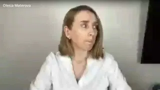 Крупный план женщины в белой рубашке в интерьере — лицо в три четверти, взгляд в сторону, нейтральное выражение, светлый фон — иллюстрация анонса.