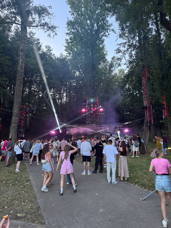 15 лет слушаю электронщину — фестивали с 28 лет