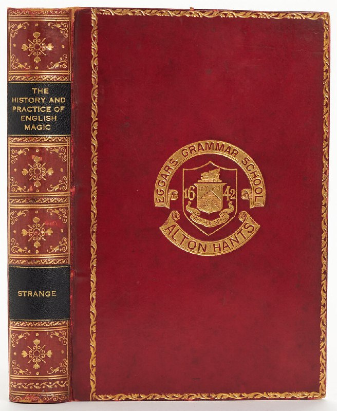 Выставка "Выдуманные книги" в Нью-Йорке