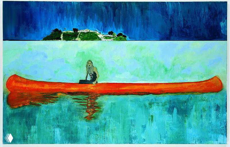 Картина с крупным красным каноэ и одиночной фигурой на воде; контраст между насыщенным красным судном и спокойной морской зеленью.