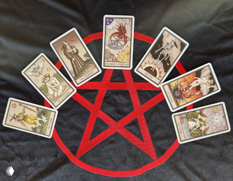 Битва блогеров и читателей — расклад на Таро