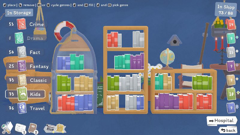 Скриншот с книжными полками в игре: разные жанры на полках, система сортировки и эстетичная визуальная подача инвентаря магазина.