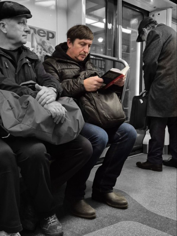 КнижныйВагон: Лукьяненко — «Поиски утраченного завтра»