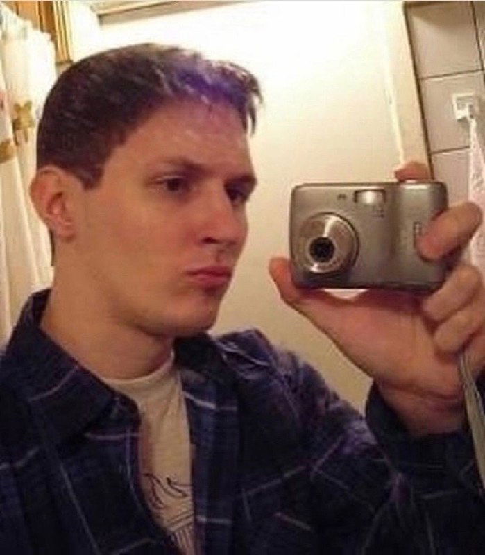 Зачем Дуров выкладывает фото с обнажённым торсом