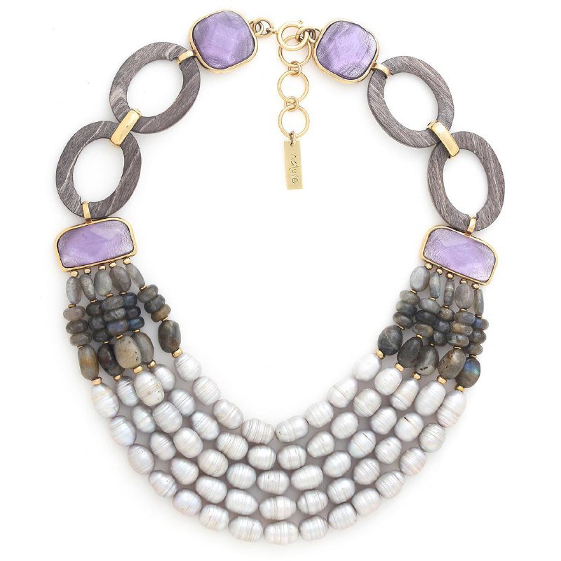 Многорядное колье Nature Bijoux с жемчугом и фиолетовыми вставками, комбинированные материалы и декоративные элементы.