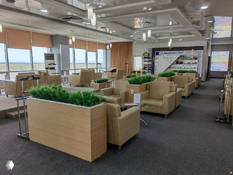 Местный колорит в бизнес-зале аэропорта Бишкека