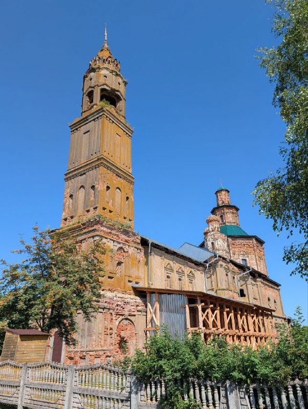 Воскресенская церковь в Воскресенской Слободке (1743)